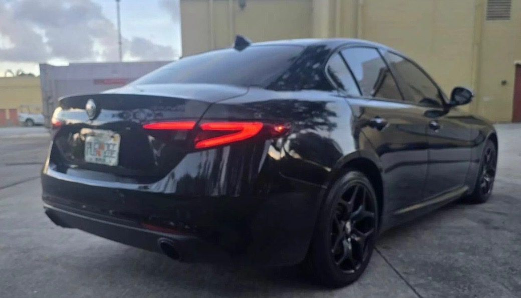2021 Alfa Romeo Giulia Base - Photo 6